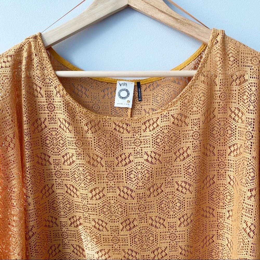 Anthro Akemi + Kin Bratton Yellow Gold Lace Top L - Picture 4 of 14